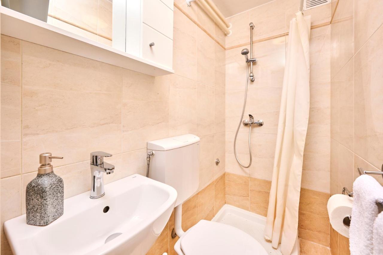 Lina Apartments Умаг Екстериор снимка